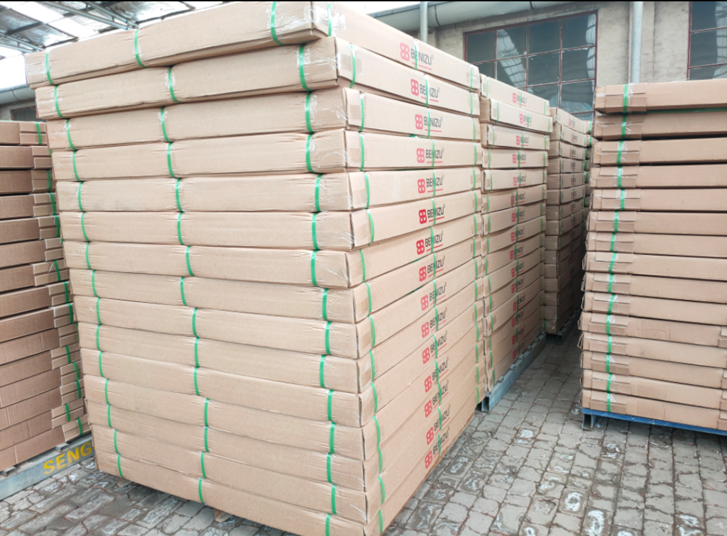 Benizu outdoor tennis board stock